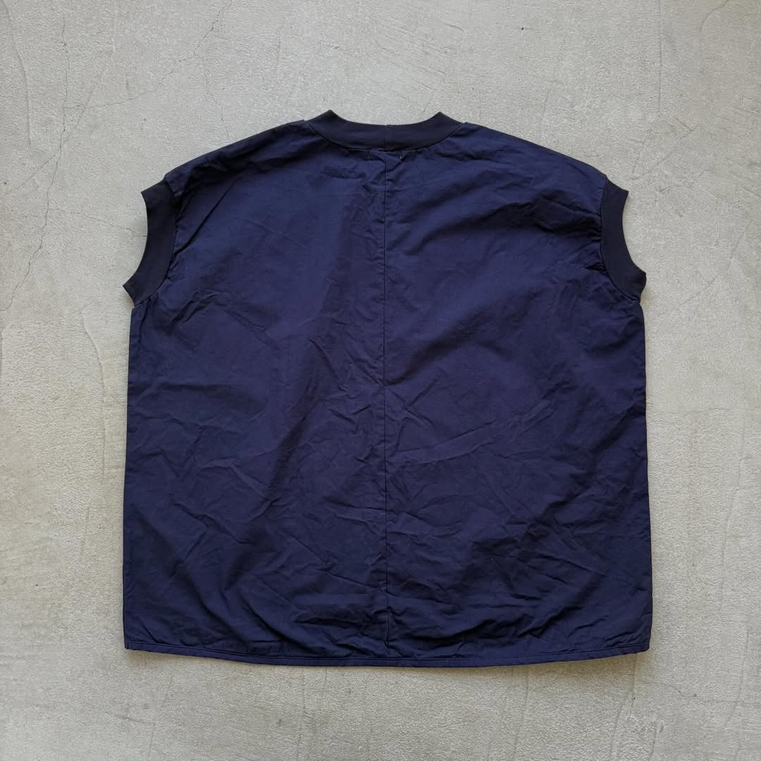 homspun コンパクトウェザーノースリーブ(オーバーサイズ)  ネイビー