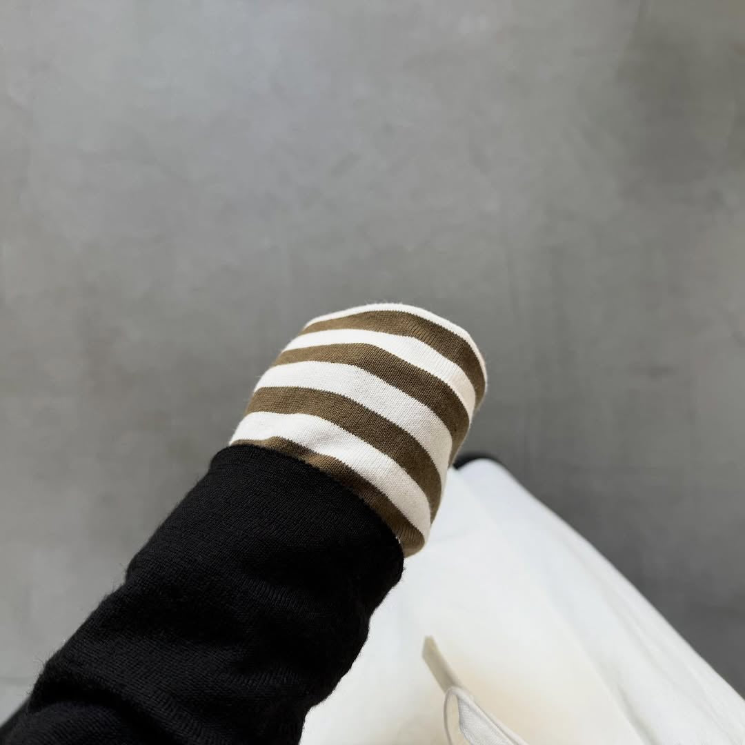 R&D.M.Co 裏起毛ボーダークルーネック長袖Tシャツ　ホワイト×カーキ