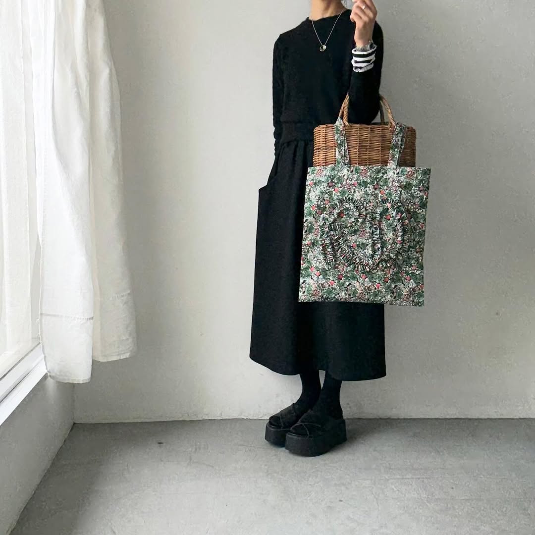 R&D.M.Co  ワイルドベリーフィールドローンフリルデコレーショントートバッグ