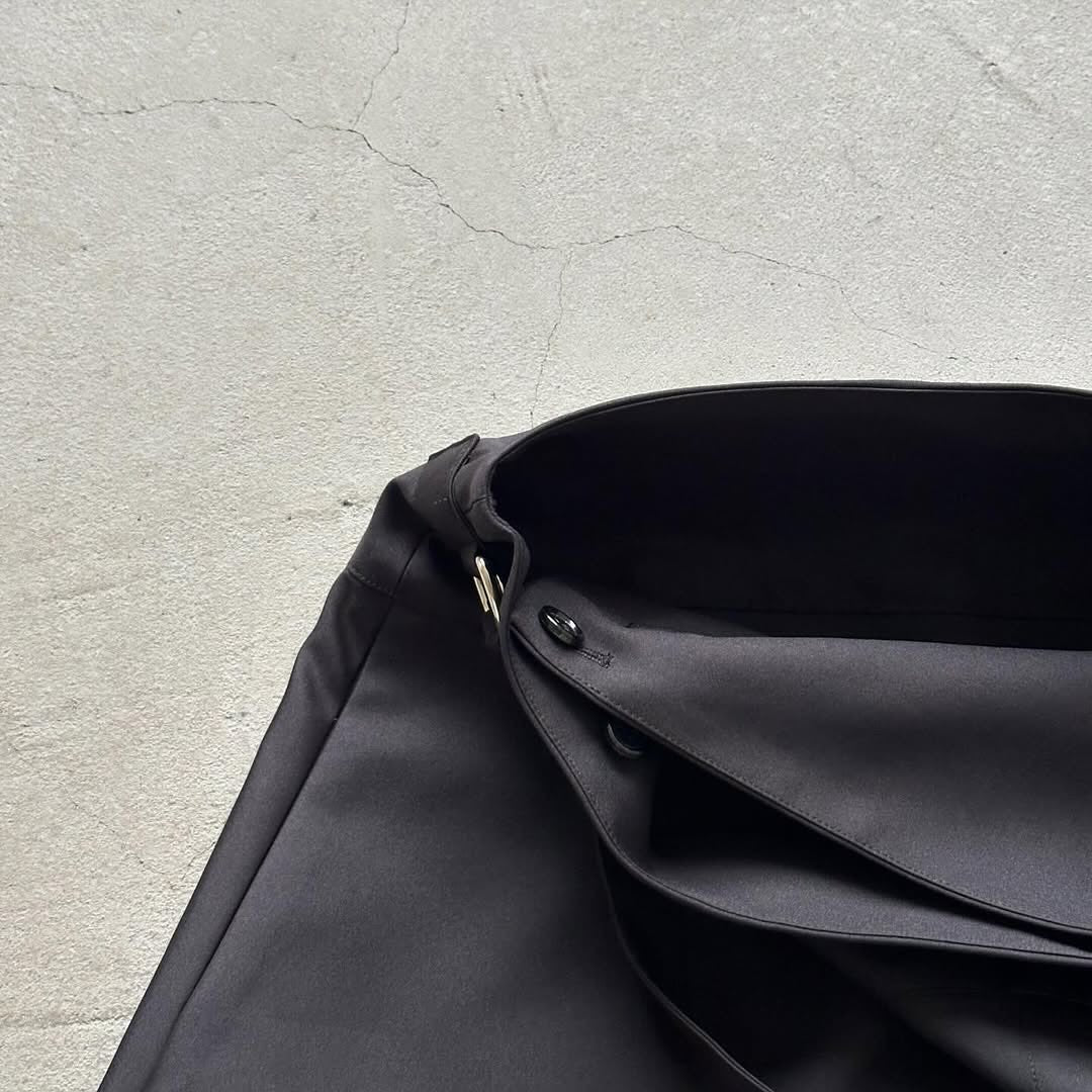 TENNE HANDCRAFTED MODERN ラップスカート　ブラック