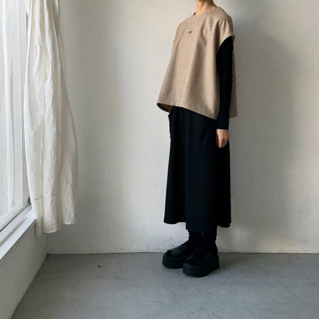 Linenya  ウール混ベスト　ベージュ