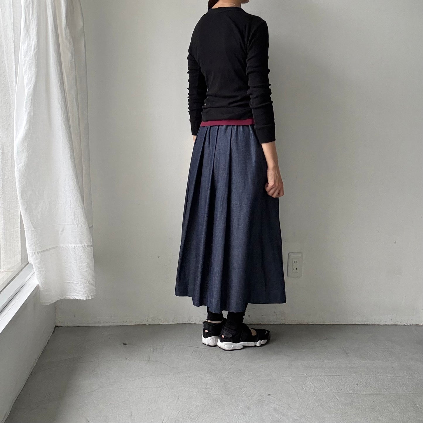 Linenya  デニムタックスカート　82センチ丈