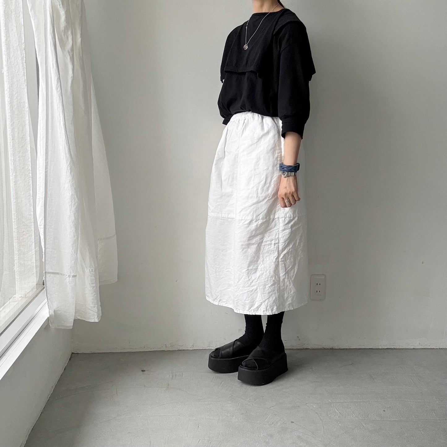 atelier naruse  レザーメッシュバングル　ブルー