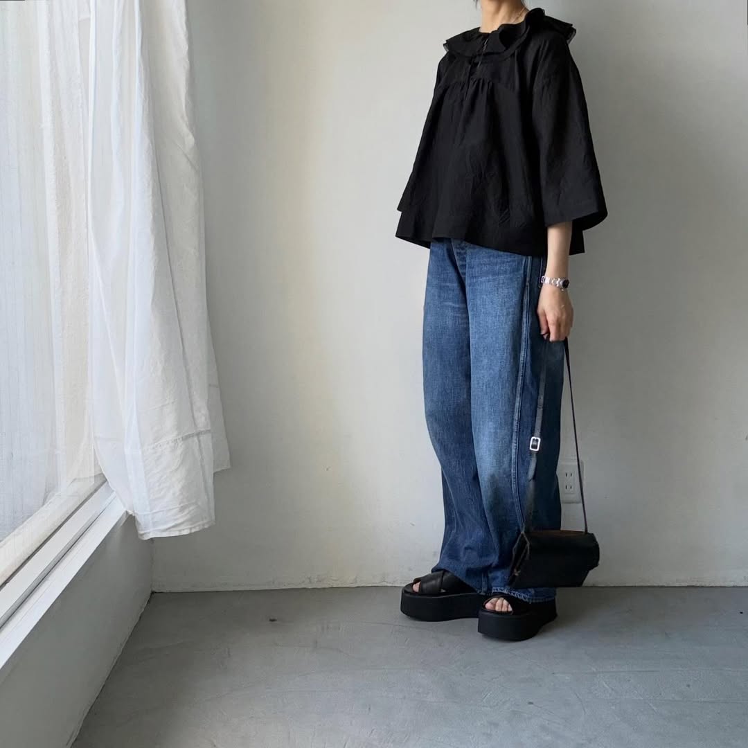 MAGALI コットンシルクブレイドフリルカラーブラウス　ブラック