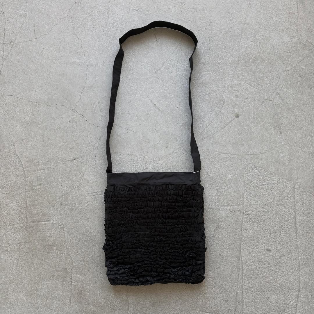 R&D.M.Co ガーメントダイフリルショルダーバッグ