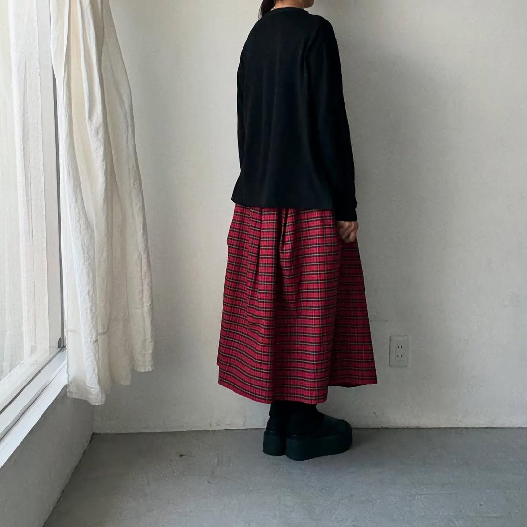 homspun ウールVネックカーディガン　ブラック
