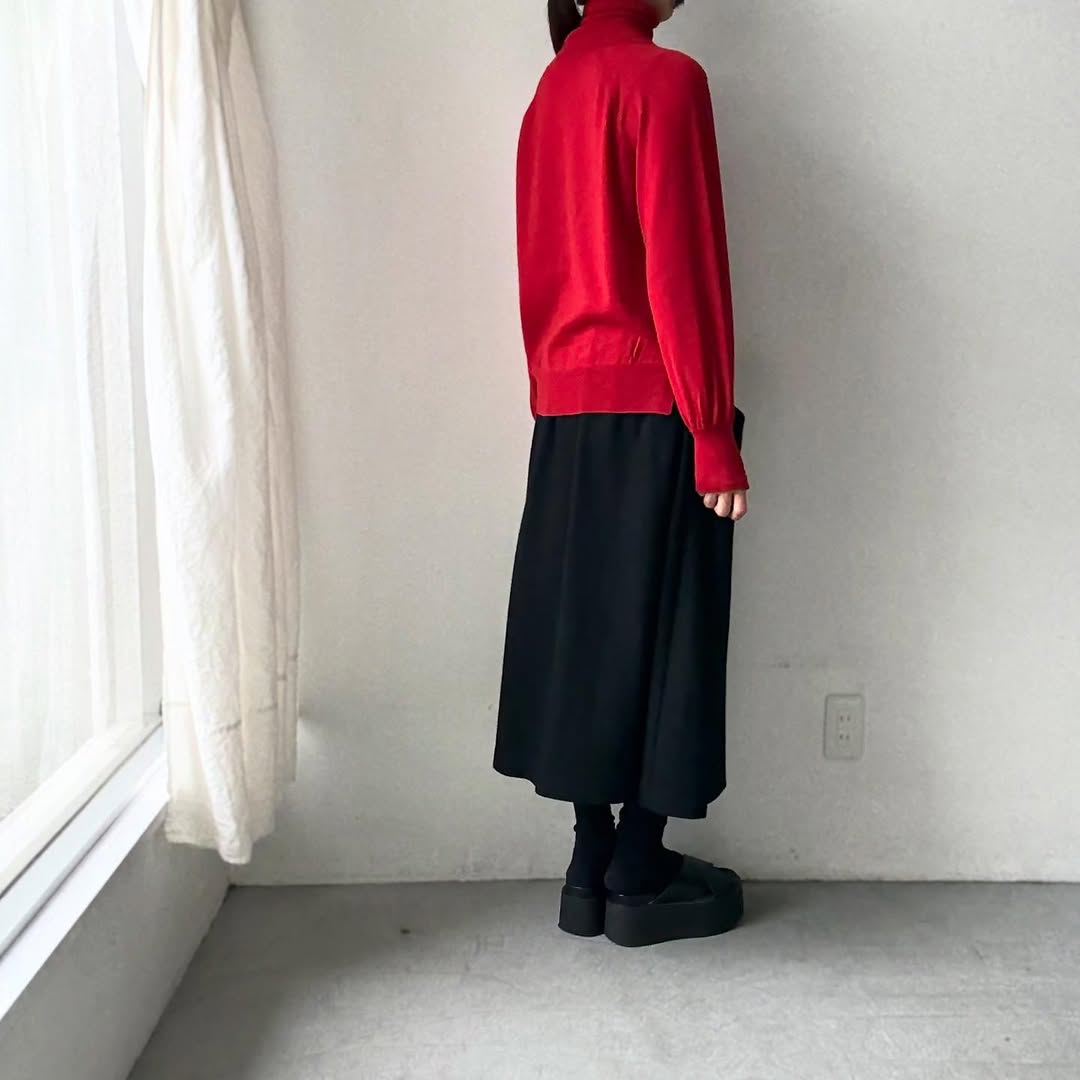atelier naruse ウールタートルネックニット　レッド