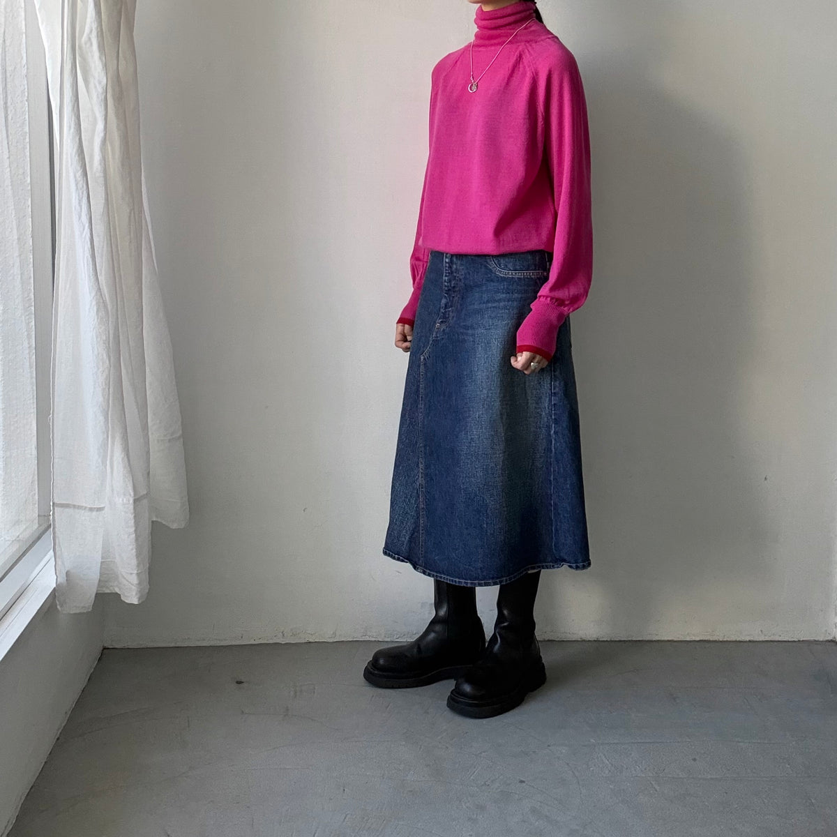 atelier naruse ウールタートルネックニット　ピンク×袖口レッド