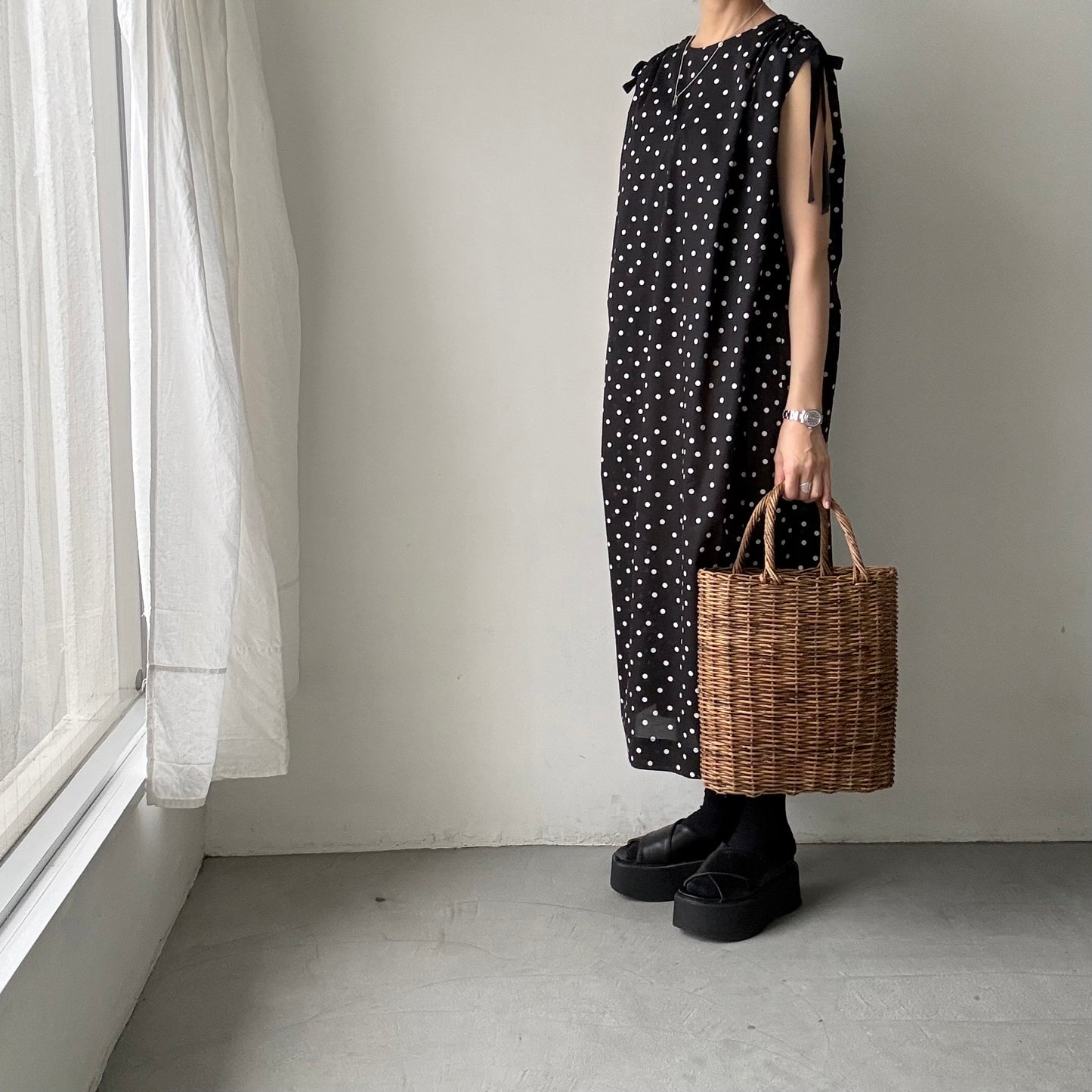 cion  コットン水玉ショルダーリボンワンピース