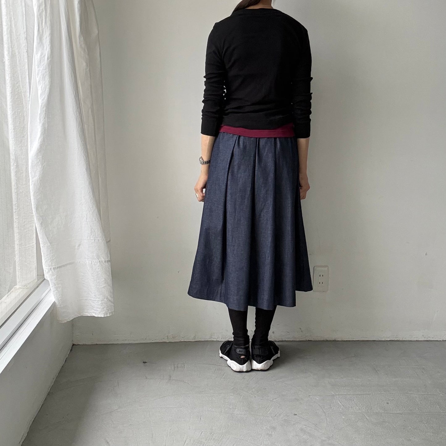 Linenya  デニムタックスカート　75センチ丈