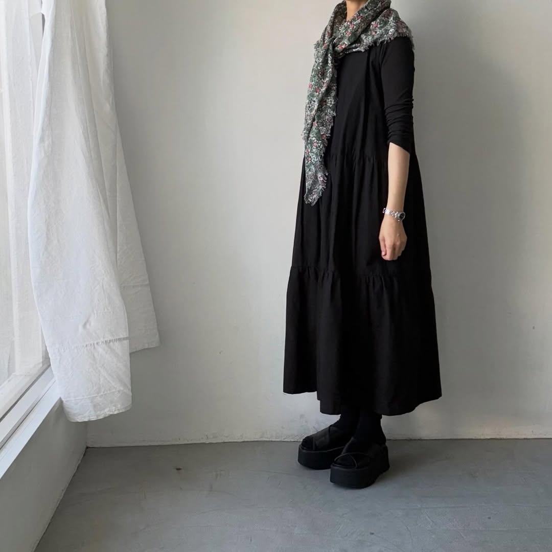 [新品]R&D.M.CO- ワイルドベリーフィールド　ガーゼショール　セピア R&D.M.Co-からワイルドベリーセピアのガーゼショールが入荷しました