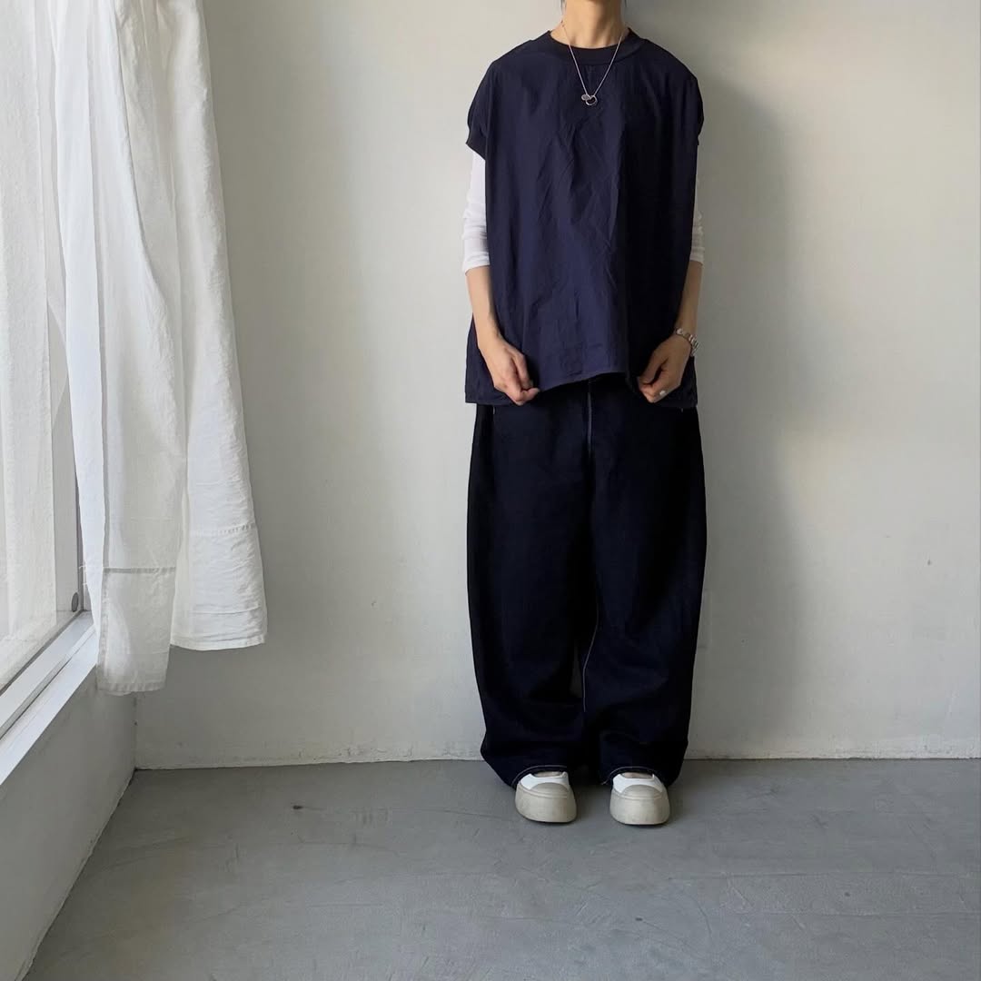 homspun コンパクトウェザーノースリーブ(オーバーサイズ)  ネイビー