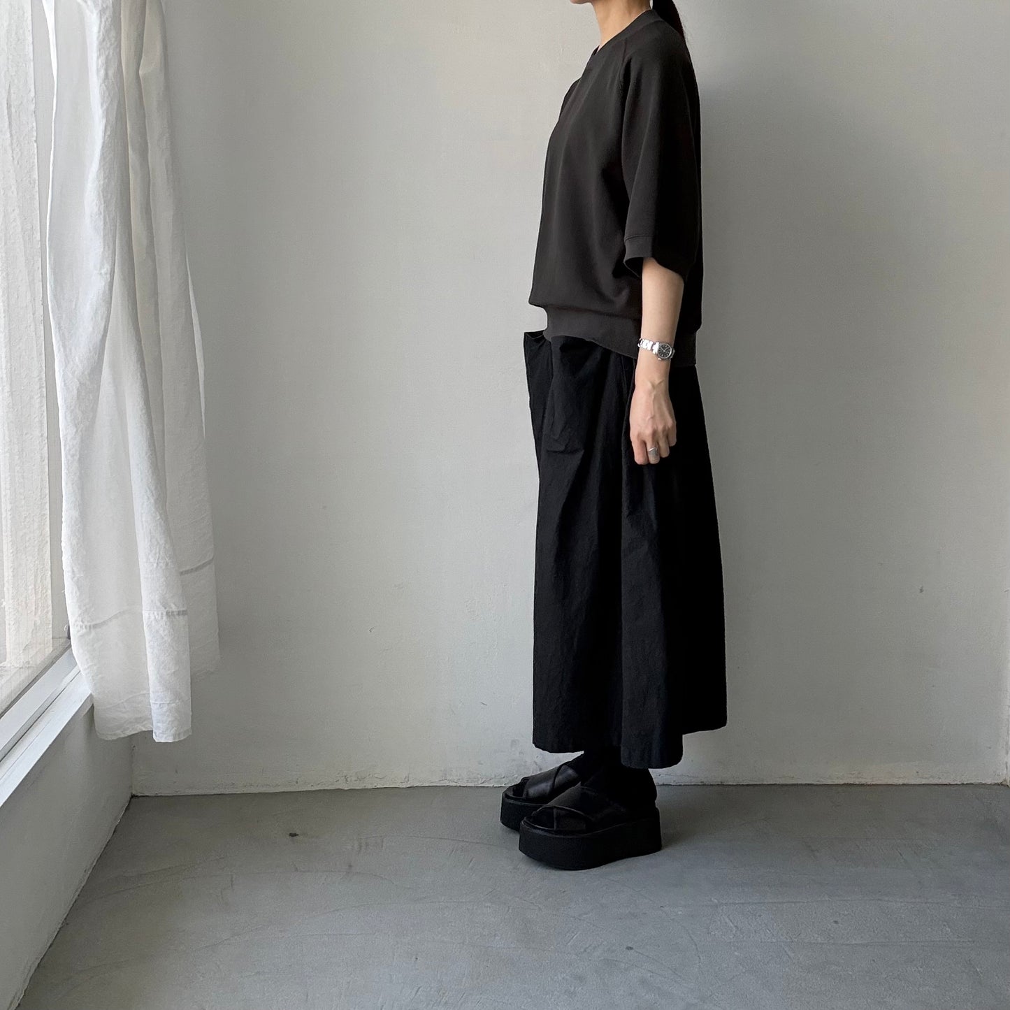 atelier naruse  コットン半袖スウェットシャツ　スミクロ