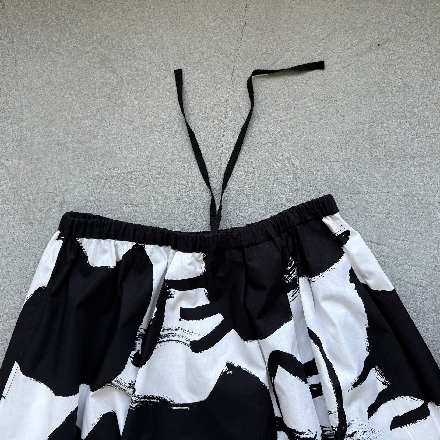 ayanoguchiaya　ネコ柄タックワイドスカート(blanc別注)