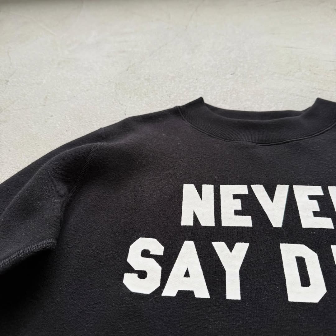 R&D.M.Co  NEVER SAY DIET スウェットシャツ　ブラック