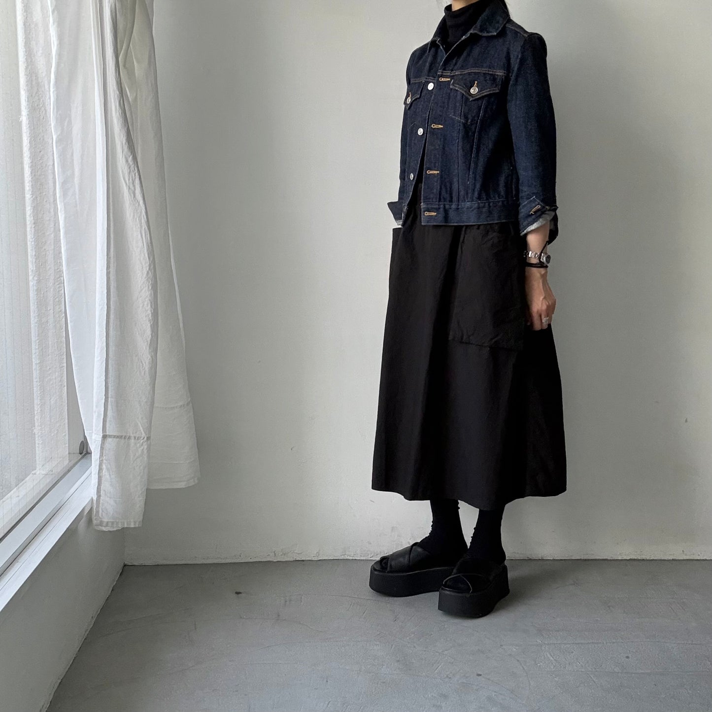 R&D.M.Co 　シュリンクコットンガーメントダイポケットスカート　ブラック