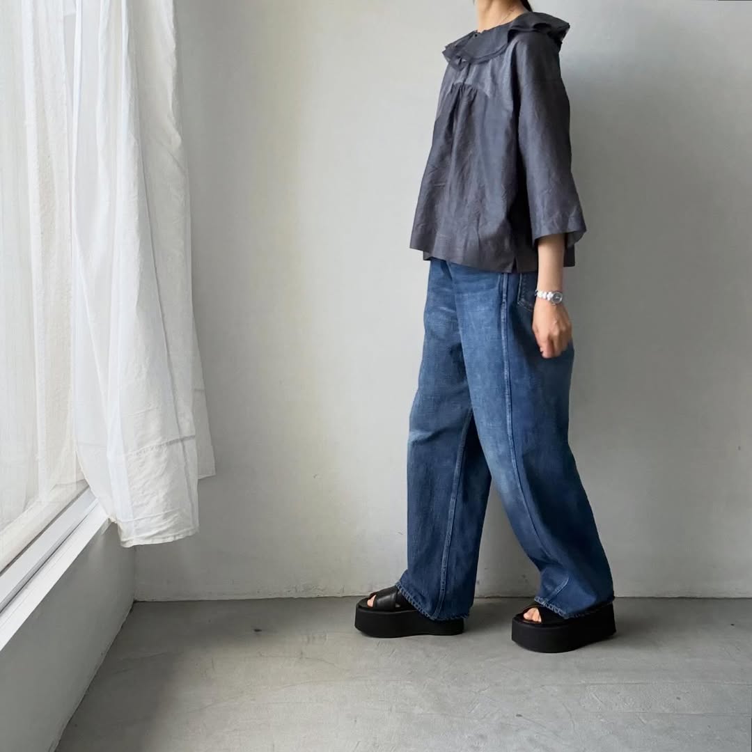 MAGALI コットンシルクブレイドフリルカラーブラウス　グレー