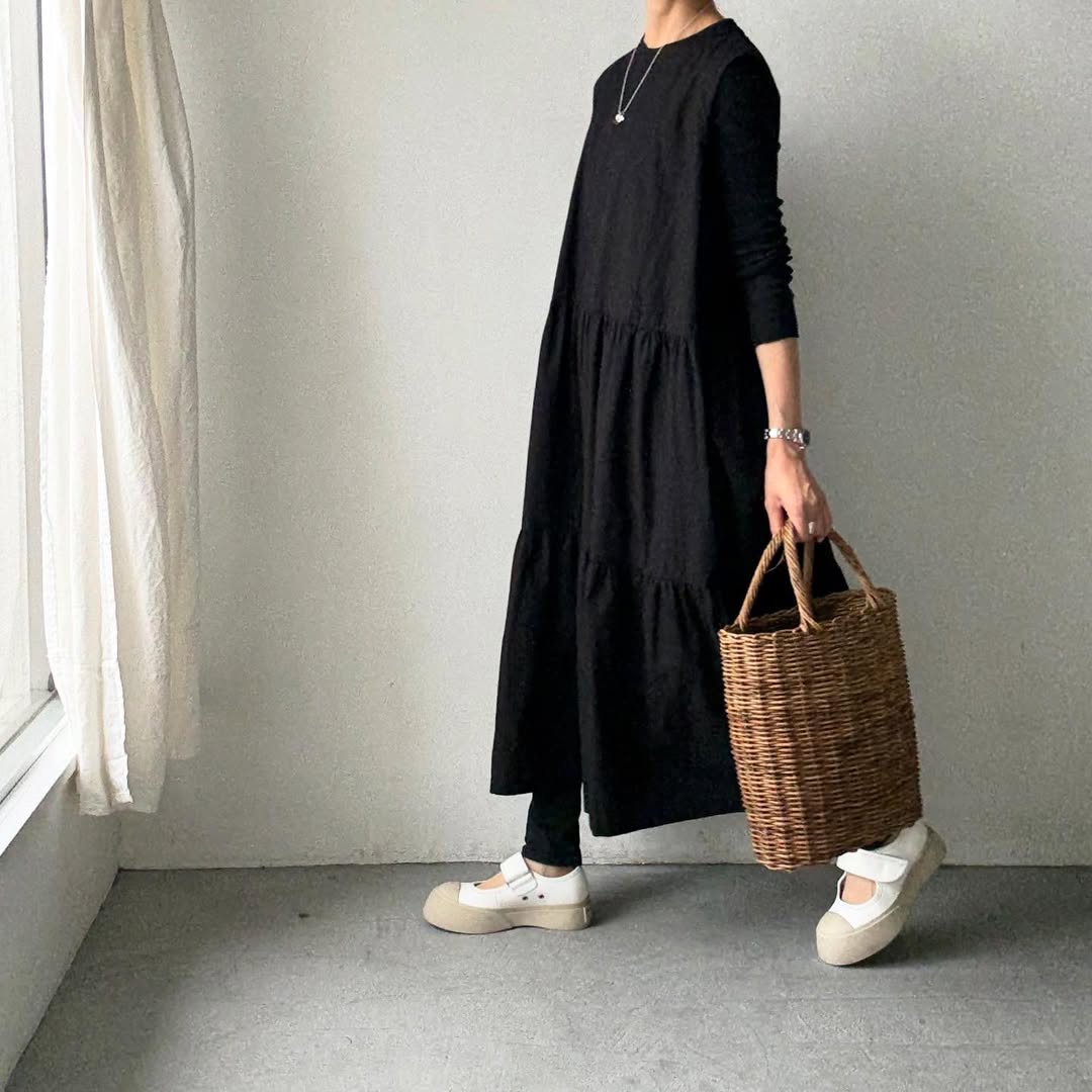 🟡週明け入荷分予約受付中🟡Linenya  ティアードワンピース　ブラック