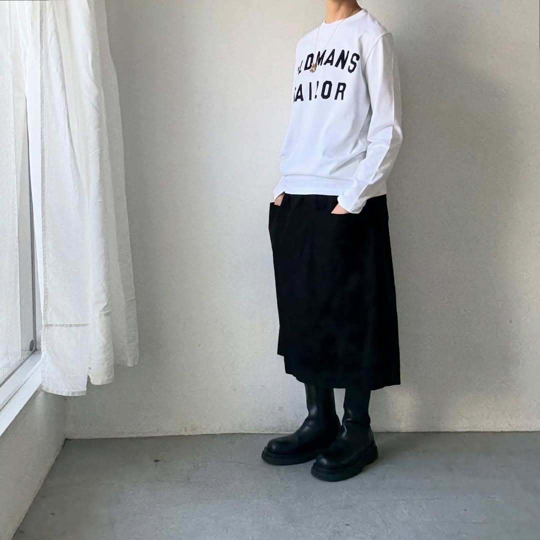 OLDMANS TAILOR OMTフロッキープリントロゴ長袖Tシャツ　ホワイト×ブラック