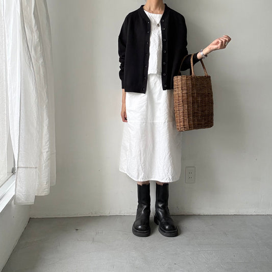 atelier naruse  コットンウールVネックニットカーディガン　ブラック