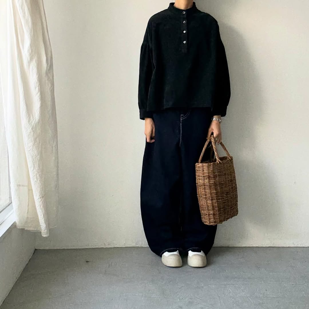 Linenya  長袖スタンドカラーブラウス　ブラック