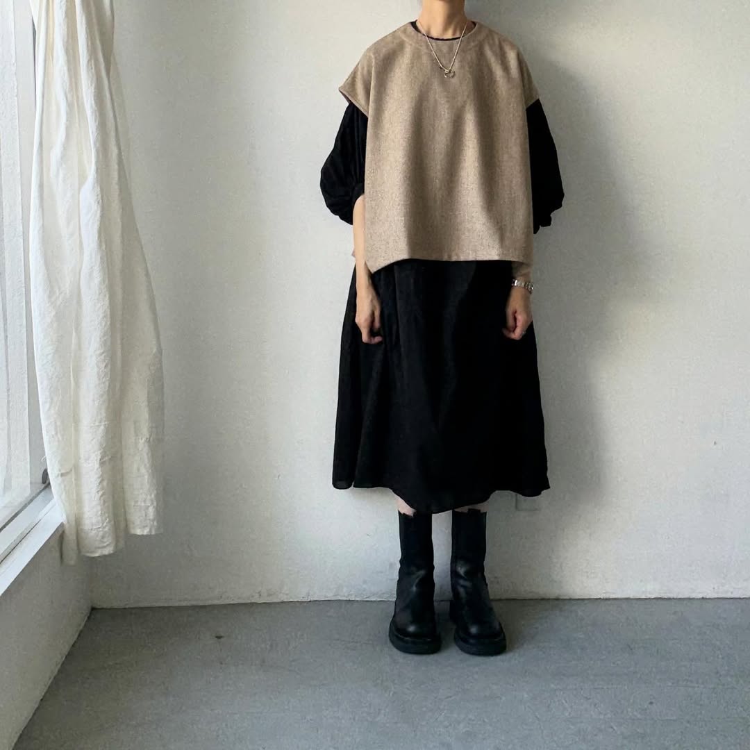 Linenya  ウール混ベスト　ベージュ