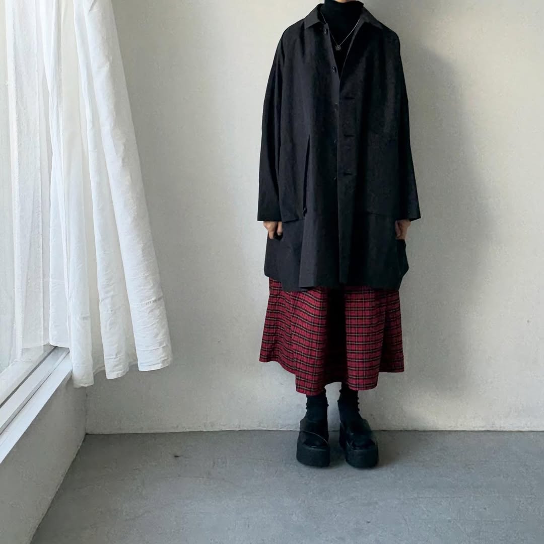 atelier naruse コットンナイロンタフタフーデットコート　ブラック