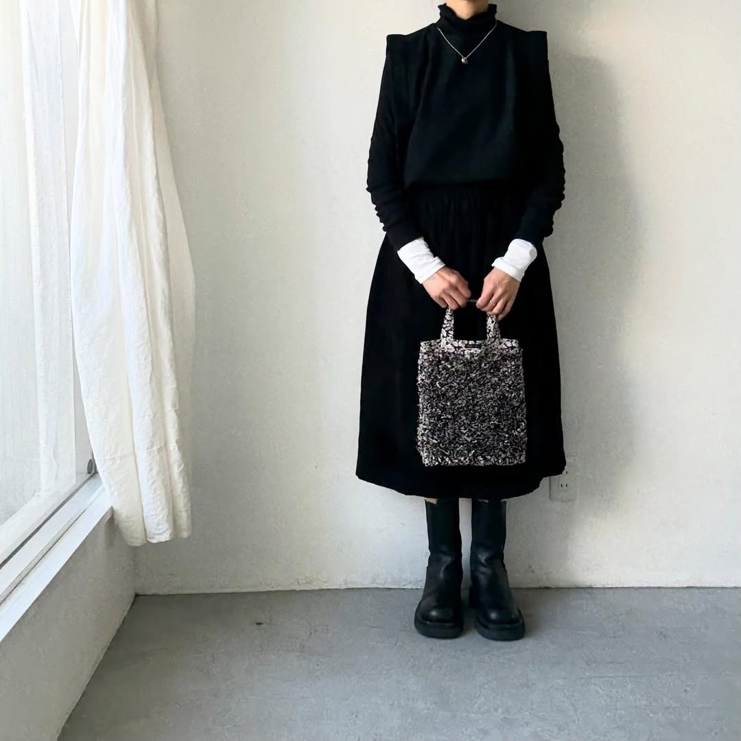 R&D.M.Co  ワイルドベリーリネンフリルトートバッグ