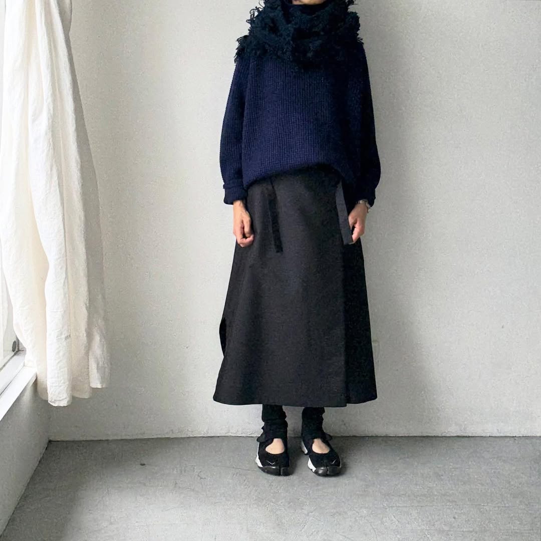 homspun ラムフリンジストール ネイビー – blanc