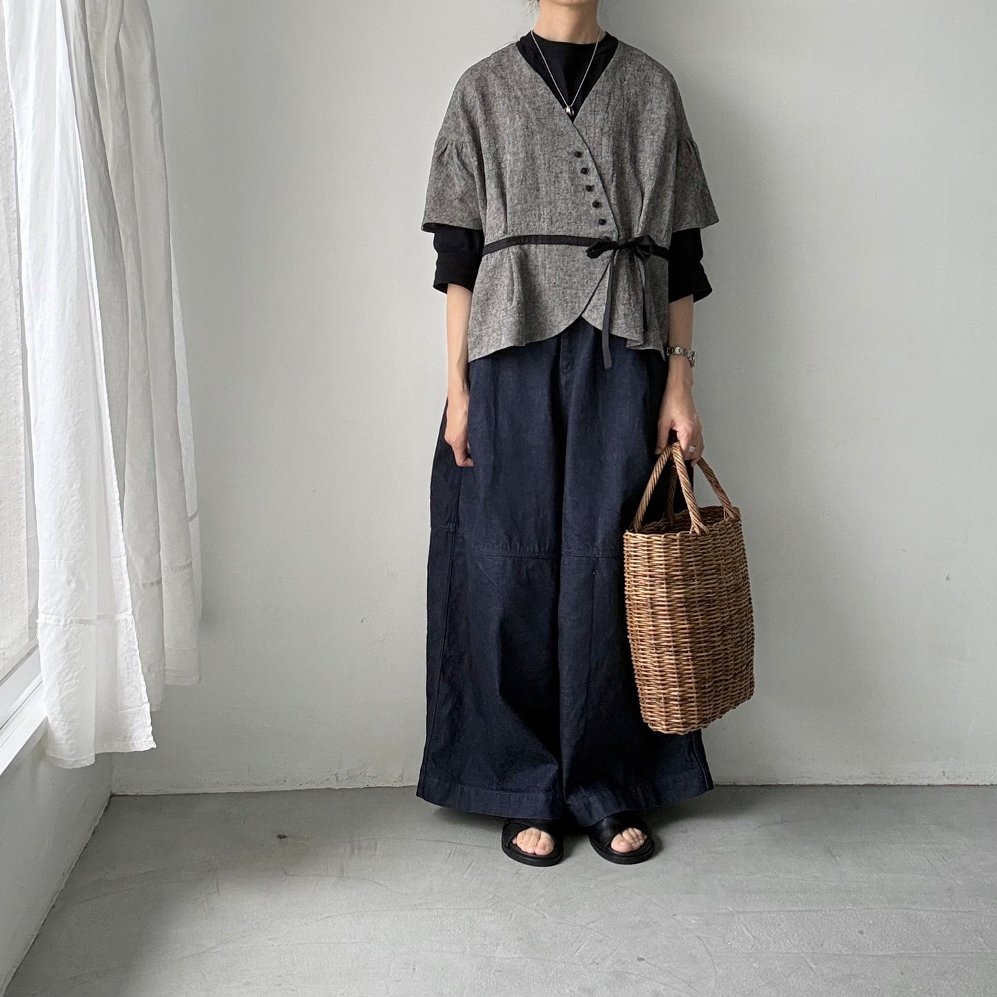 MAGALI  トリプルウォッシュリネンカシュクールジレ　フォグブラック