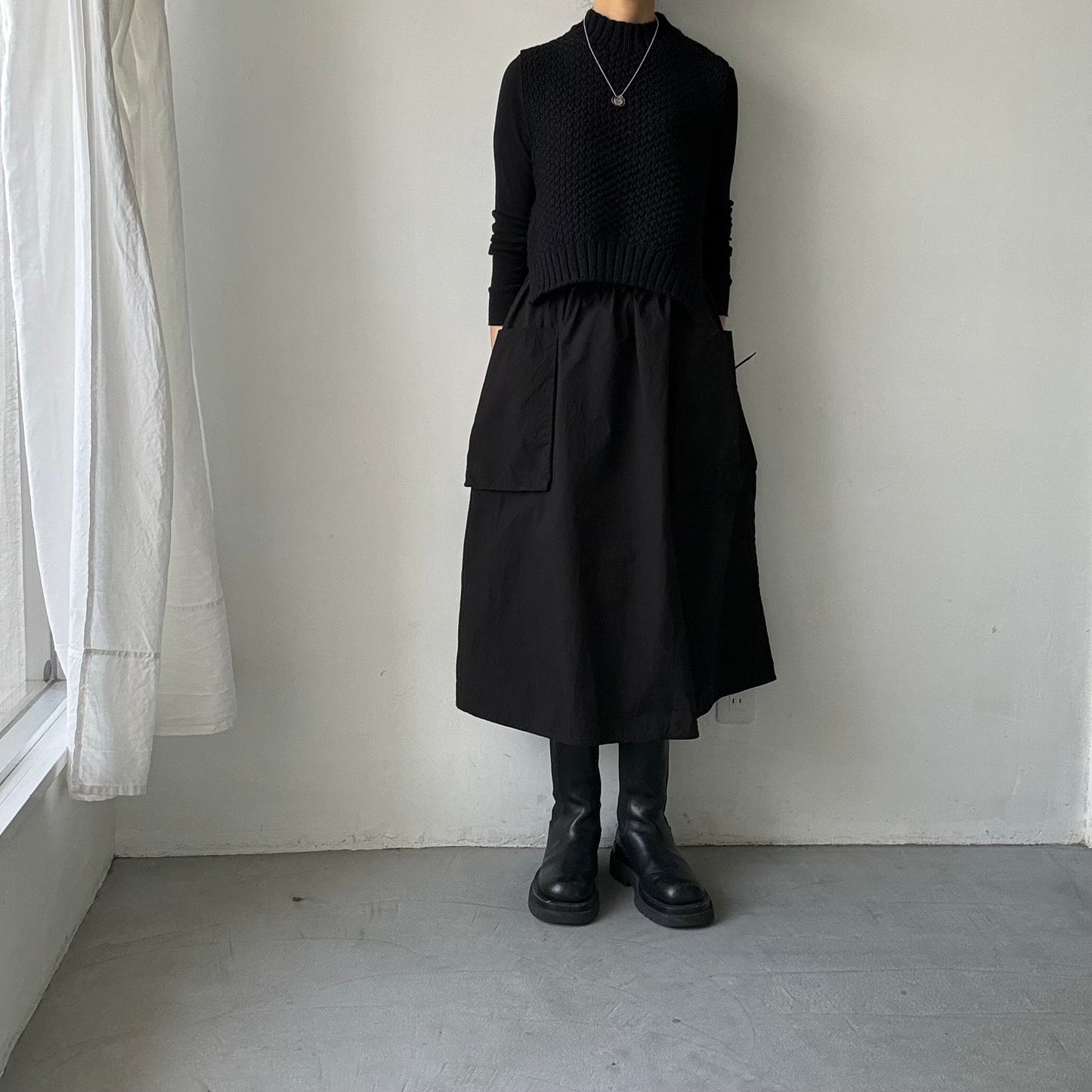 R&D.M.Co 　シュリンクコットンガーメントダイポケットスカート　ブラック