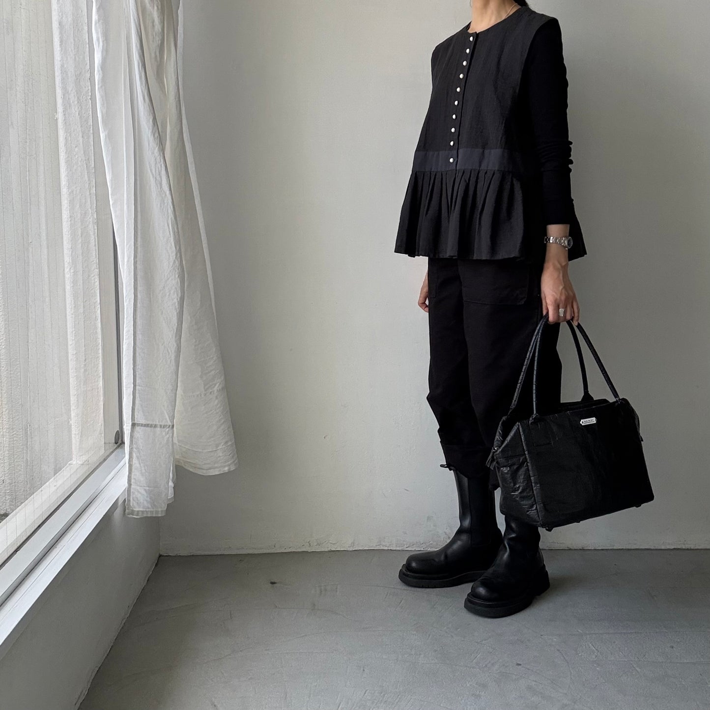 MAGALI   コットンリネンピンチェックペザントジレ