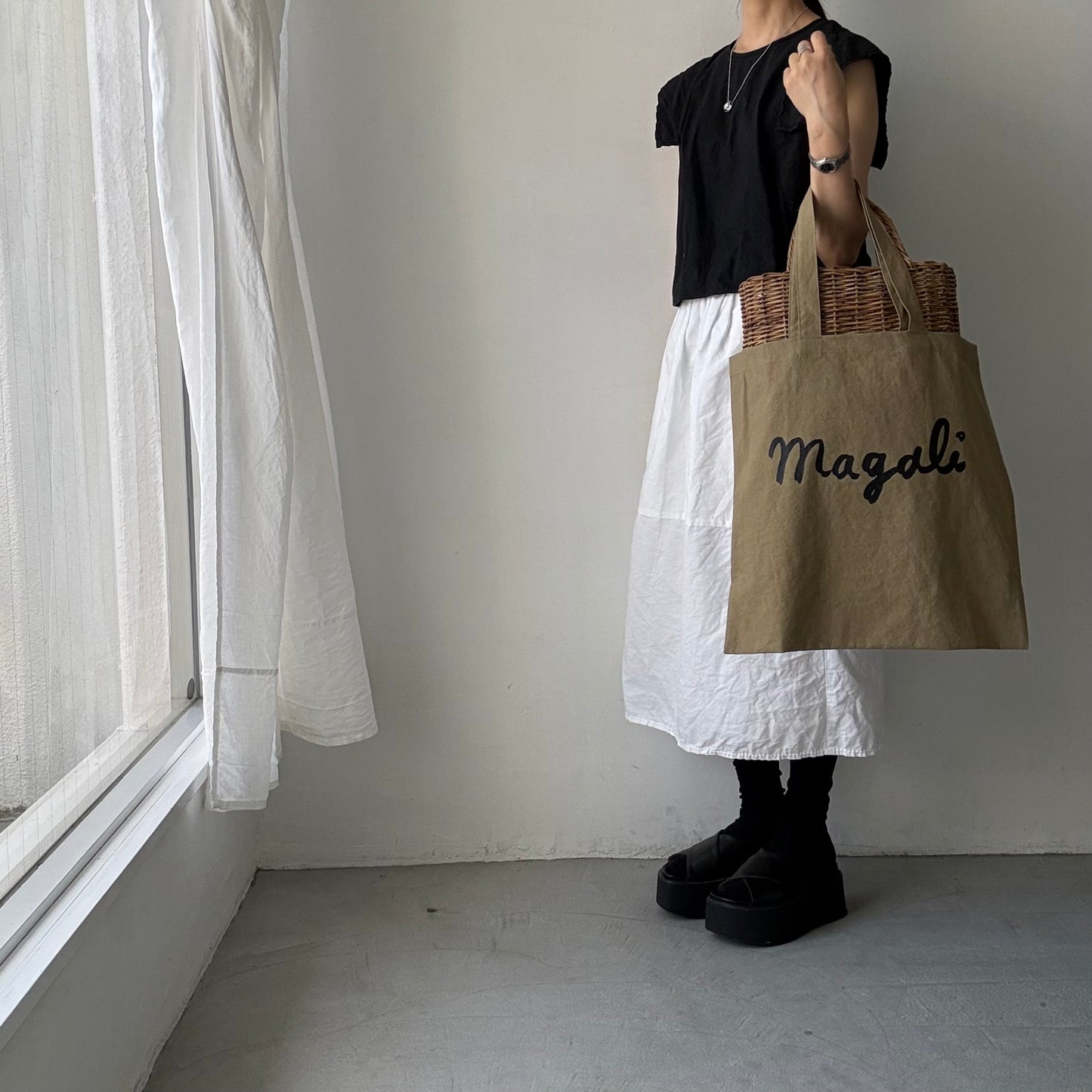 MAGALI   キャンバスコットンリネントートバッグ　カーキ