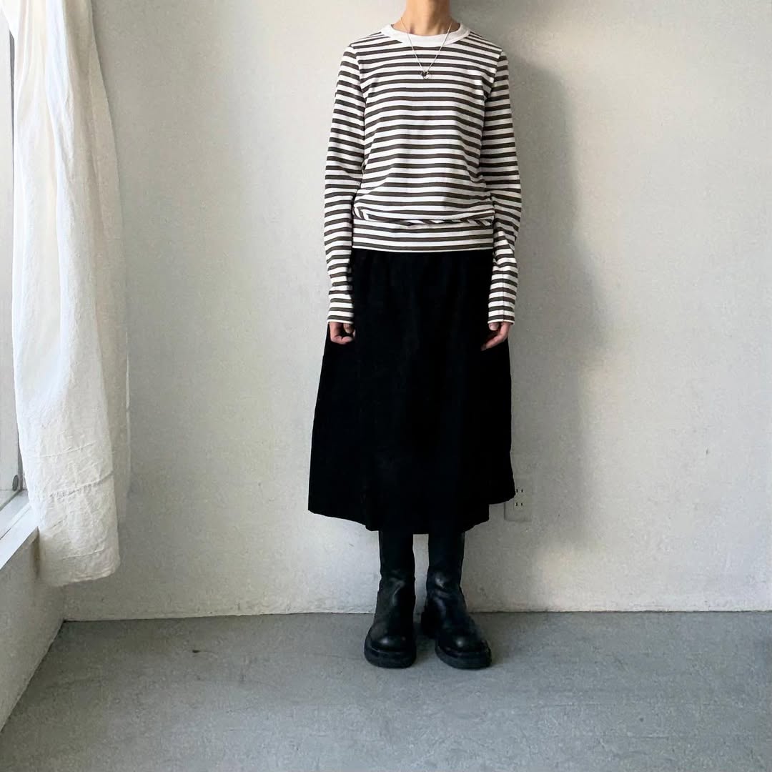 R&D.M.Co 裏起毛ボーダークルーネック長袖Tシャツ　ホワイト×カーキ