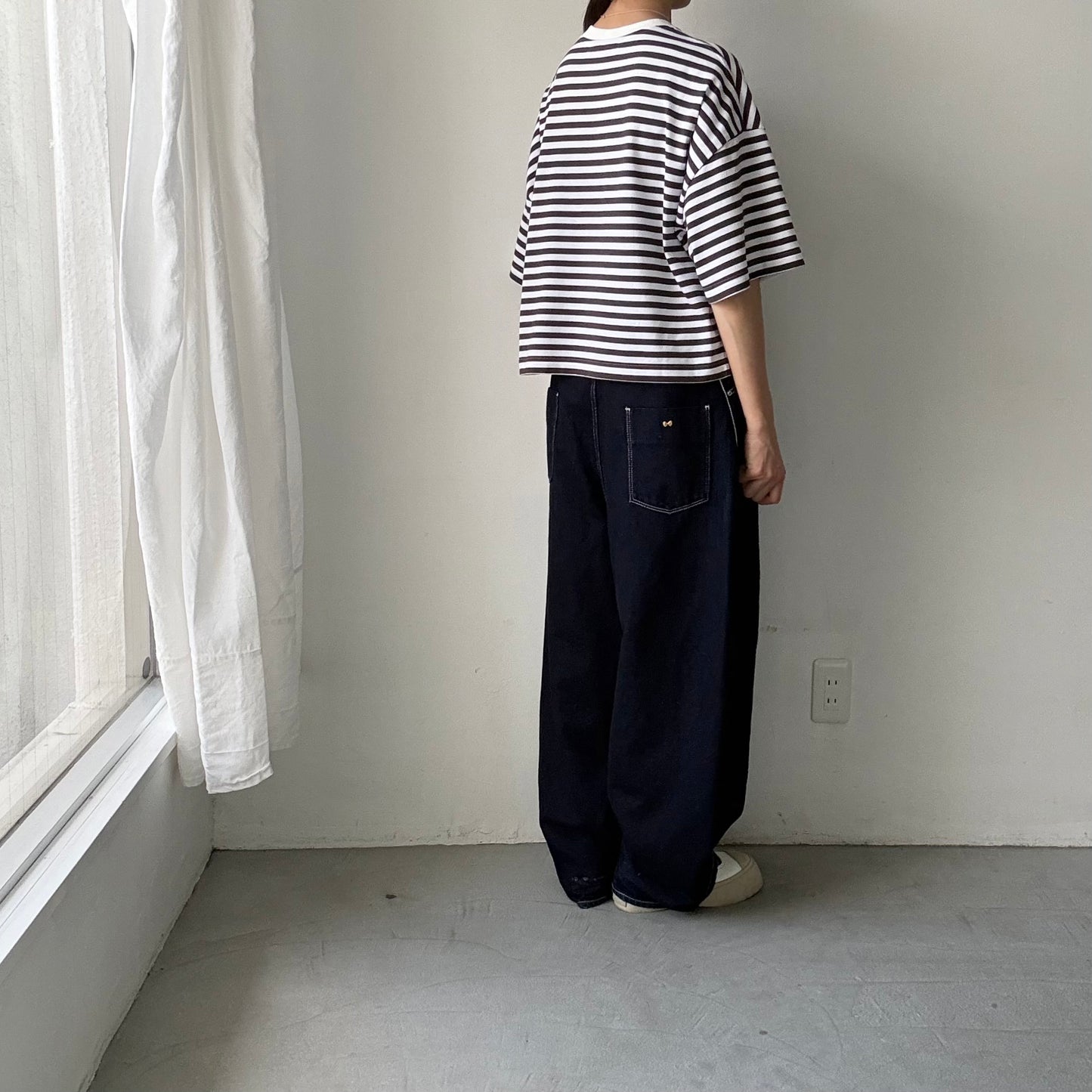 atelier naruse  コットンボーダー半袖カットソー　チャコール