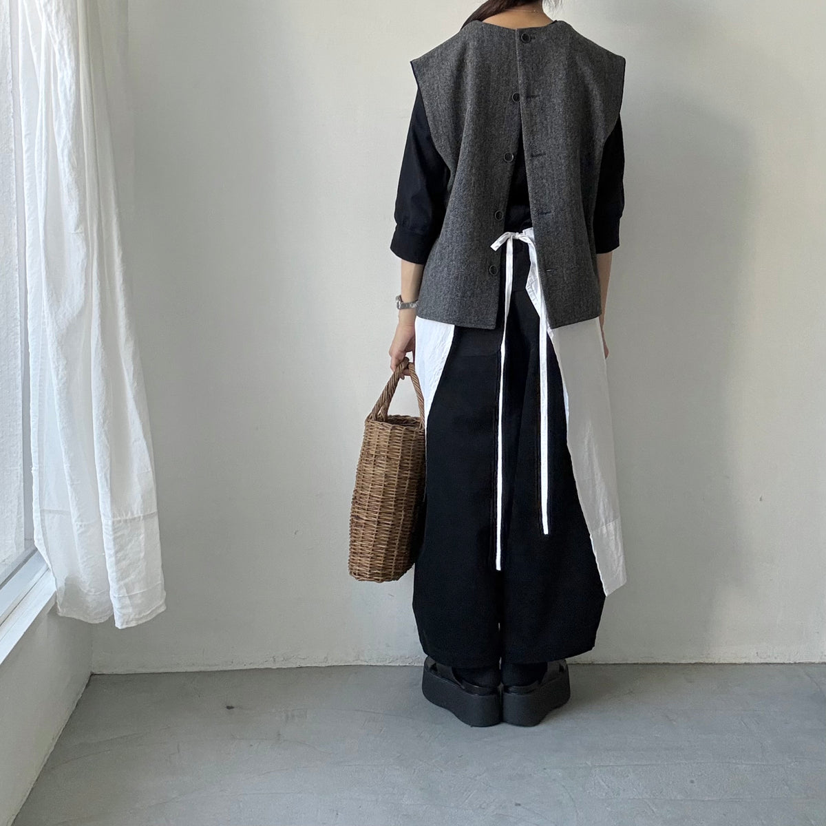 atelier naruse ブリティッシュウールツイードバックボタンリブベスト