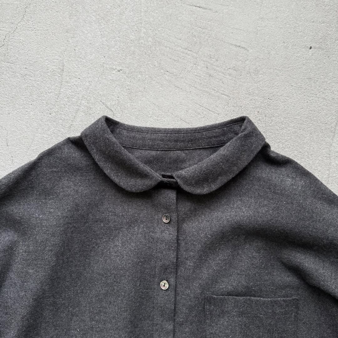 Linenya  コットンヤク丸襟長袖ブラウス　チャコール