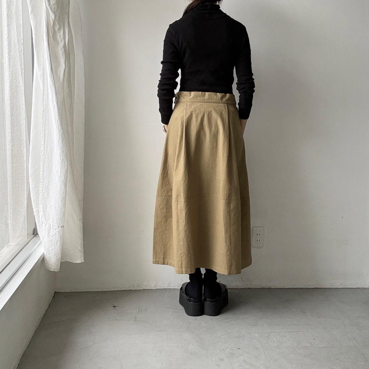 MAGALI キャンバスコットンリネンサスペンダースカート　カーキ