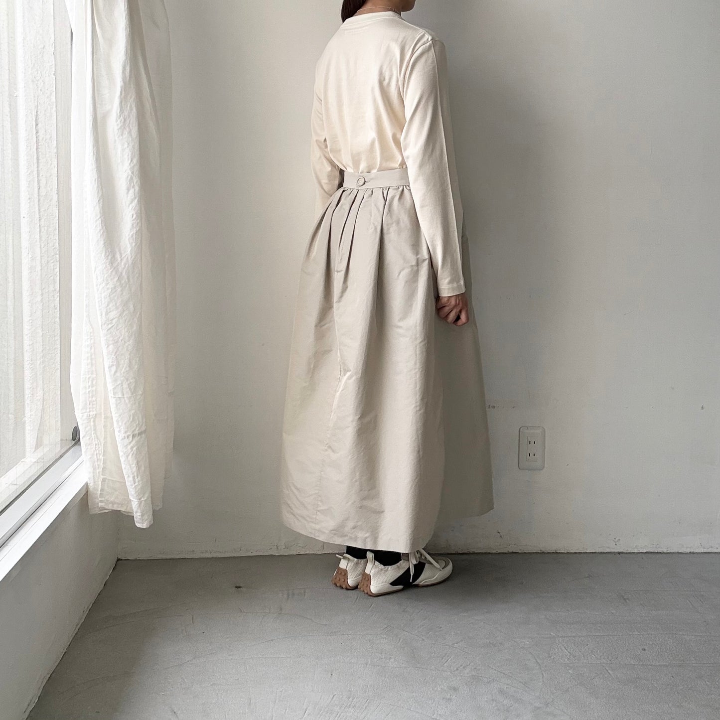 OLDMANS TAILOR OMTフロッキープリントロゴ長袖Tシャツ