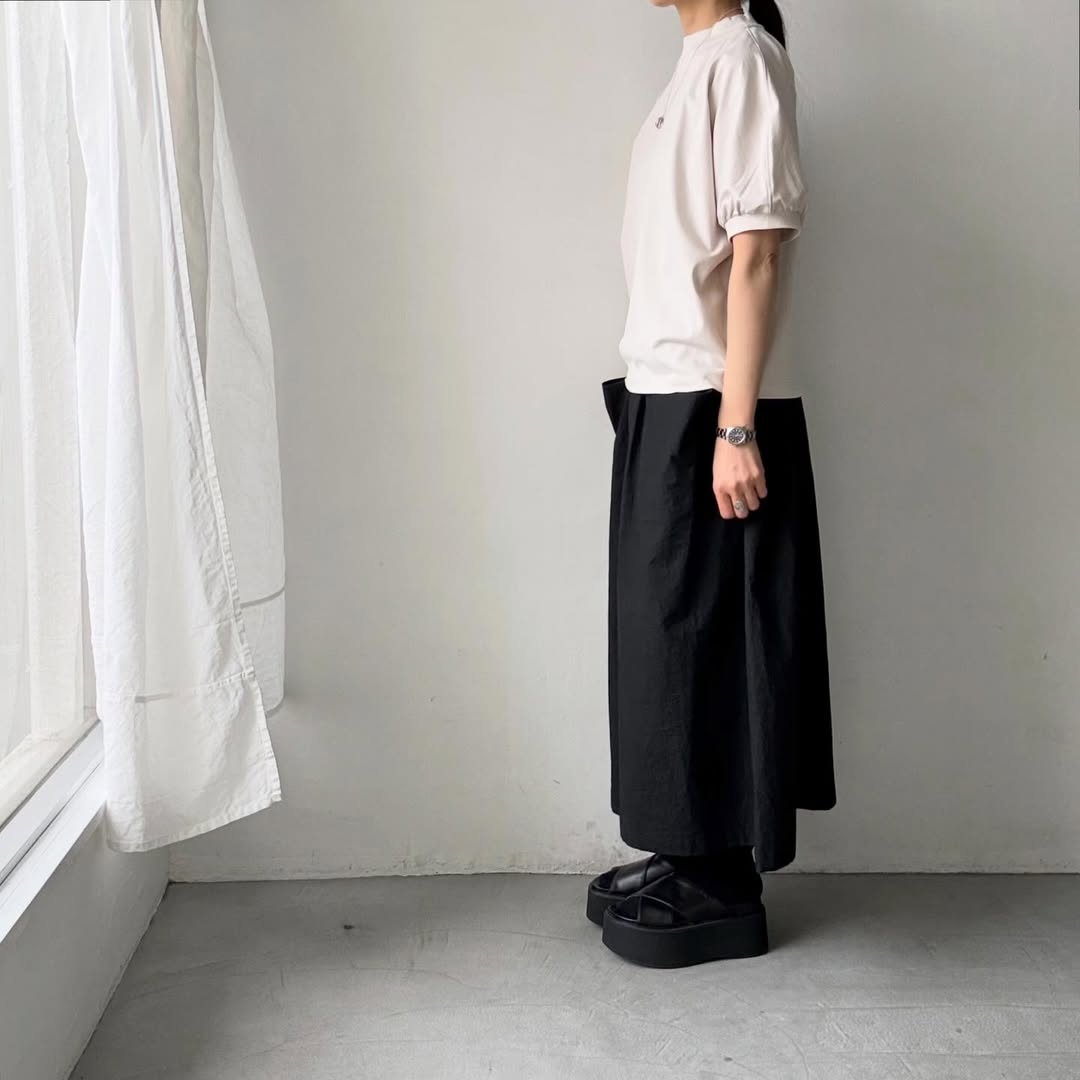 MAGALI コットン天竺ギャザースリーブカットソー　オートミール