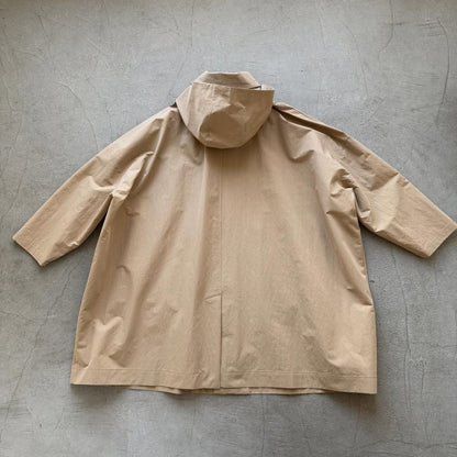 atelier naruse コットンナイロンタフタフーデットコート　ベージュ
