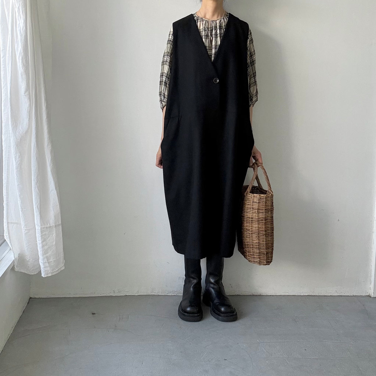 atelier naruse　コットンウールヘリンボンジャンパースカート