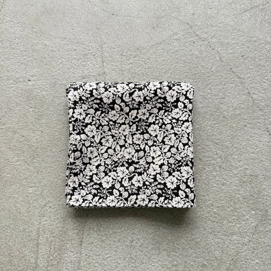 R&D.M.Co  リトルワイルドベリーバンダナ
