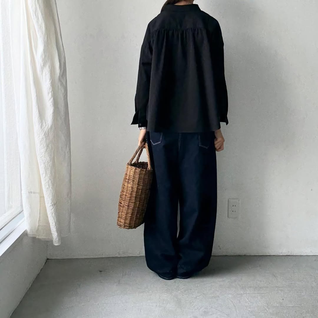 Linenya  コットン丸襟長袖ブラウス　ブラック