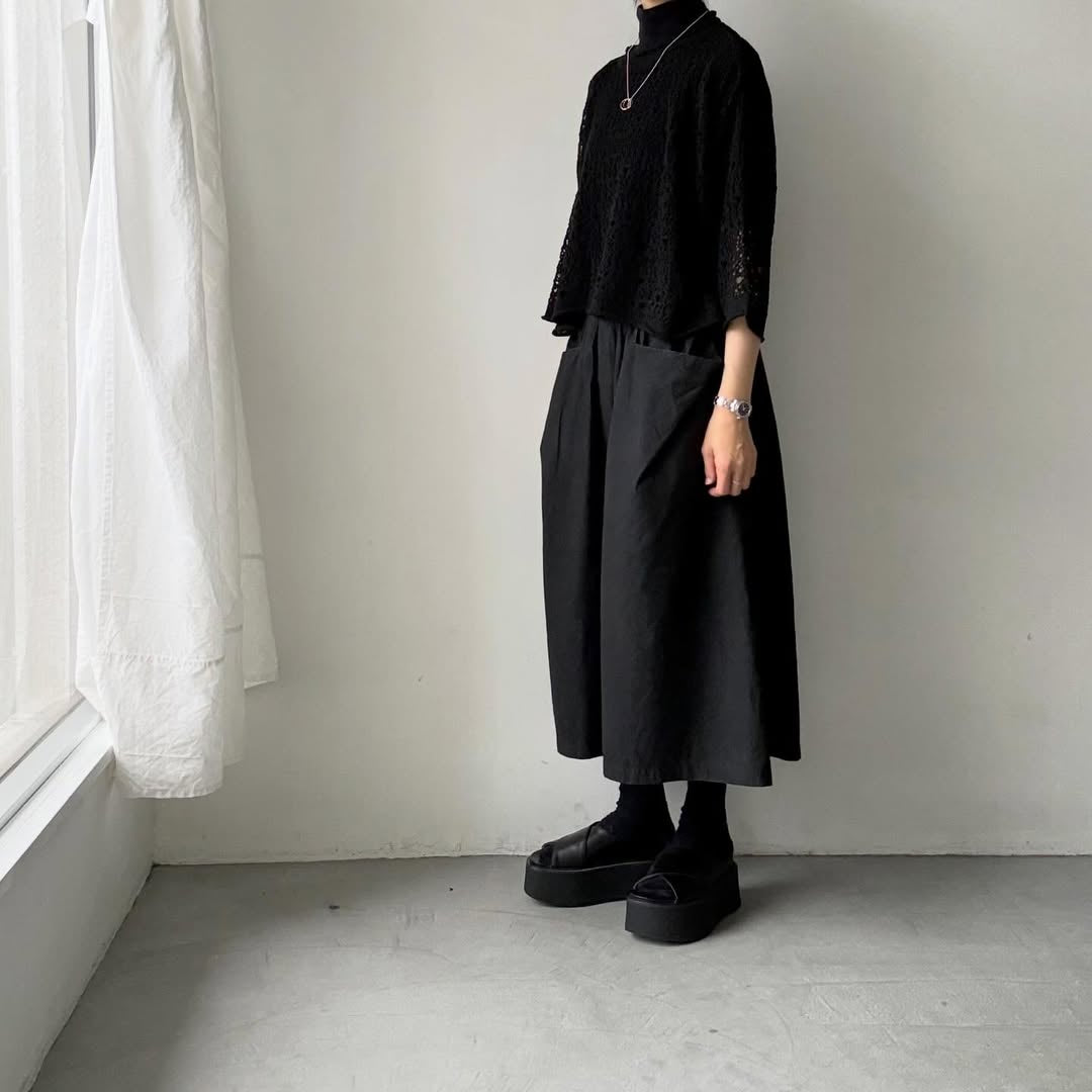 atelier naruse  スキャッタードホールニットプルオーバー