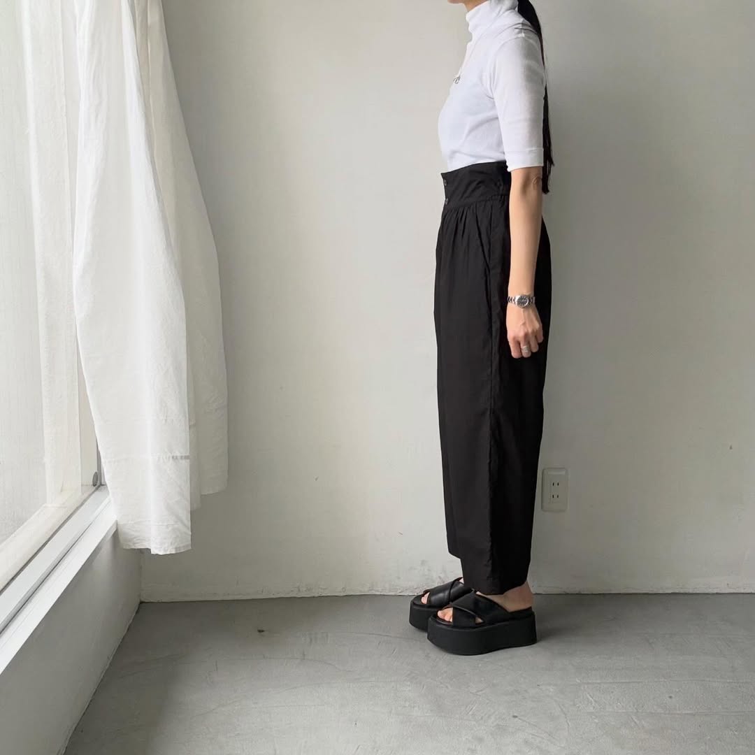 ゴーシュ  タイプライターサイドアジャストワイドパンツ