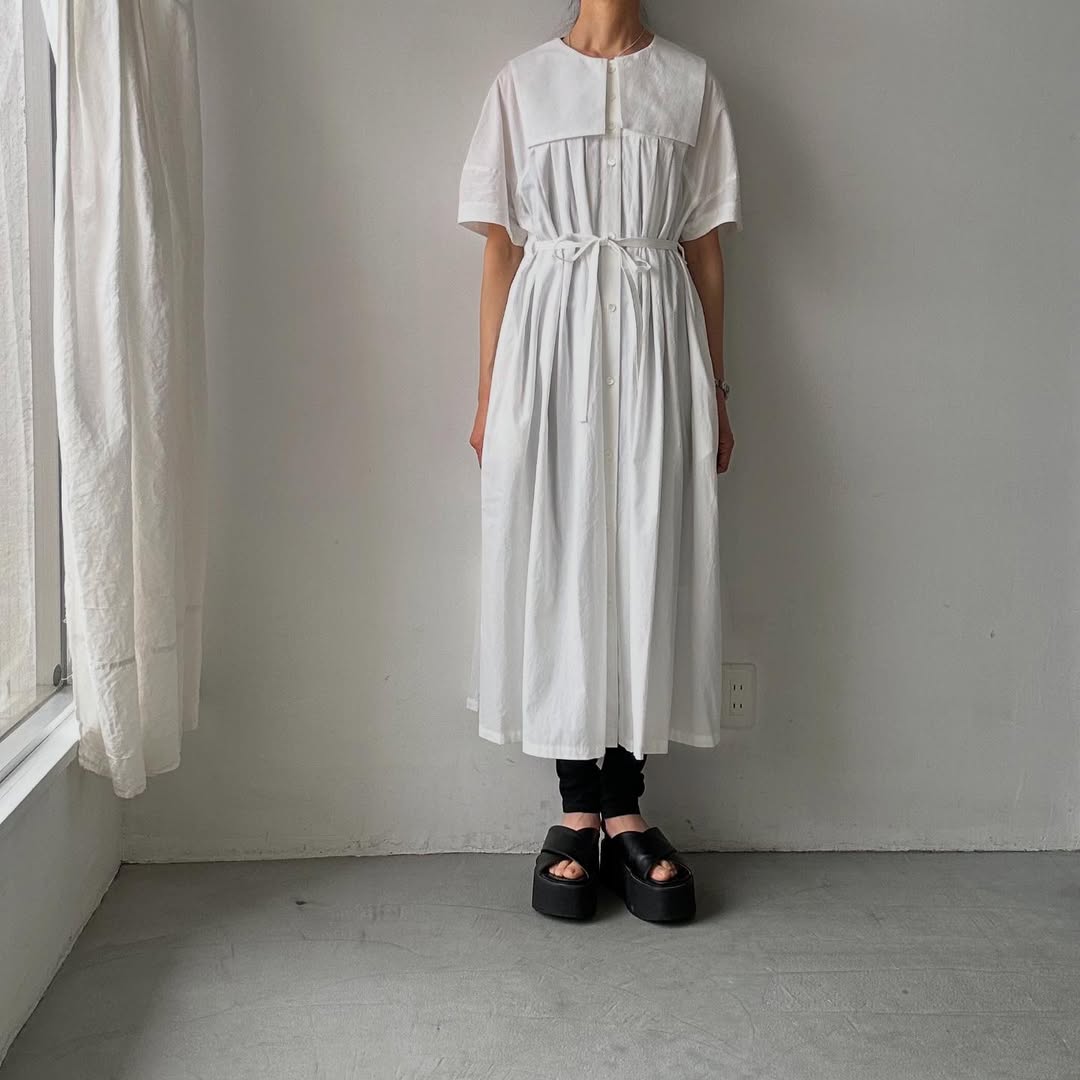 MAGALI 天日干しコットンスクエアカラーワンピース　ホワイト