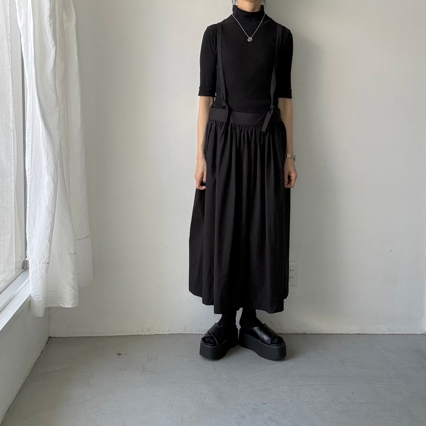 atelier naruse  コットンサスペンダースカート