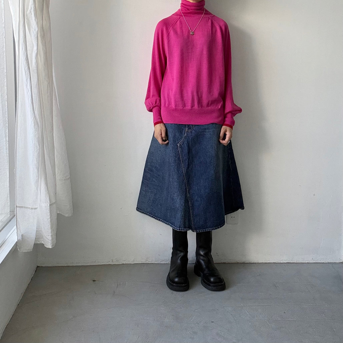 atelier naruse ウールタートルネックニット　ピンク×袖口レッド