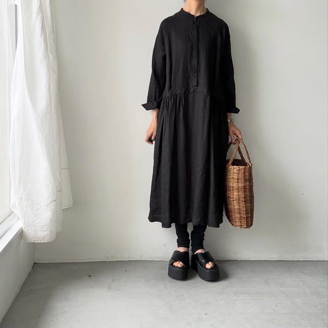 atelier naruse  リネンシャツワンピース　ブラック